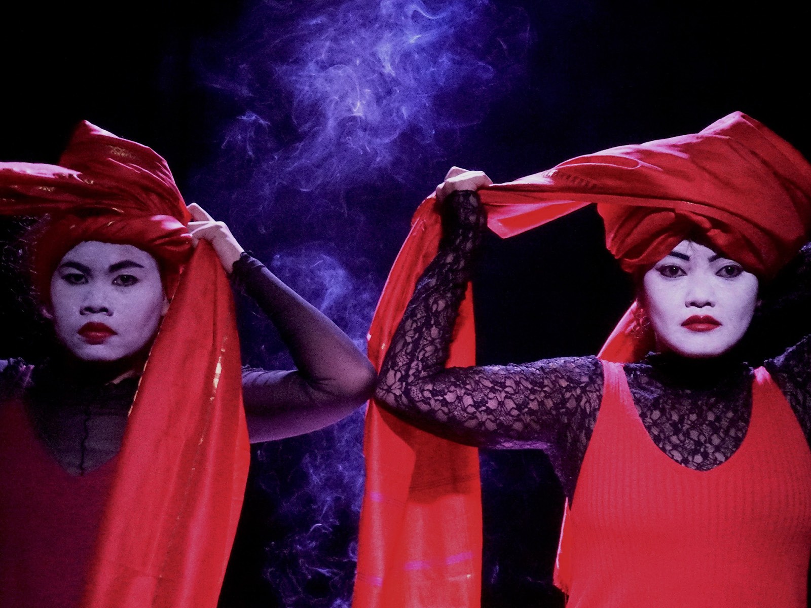 Danse / របាំសហសម័យ "Snow White: The Second Bite" by New Cambodian Artists